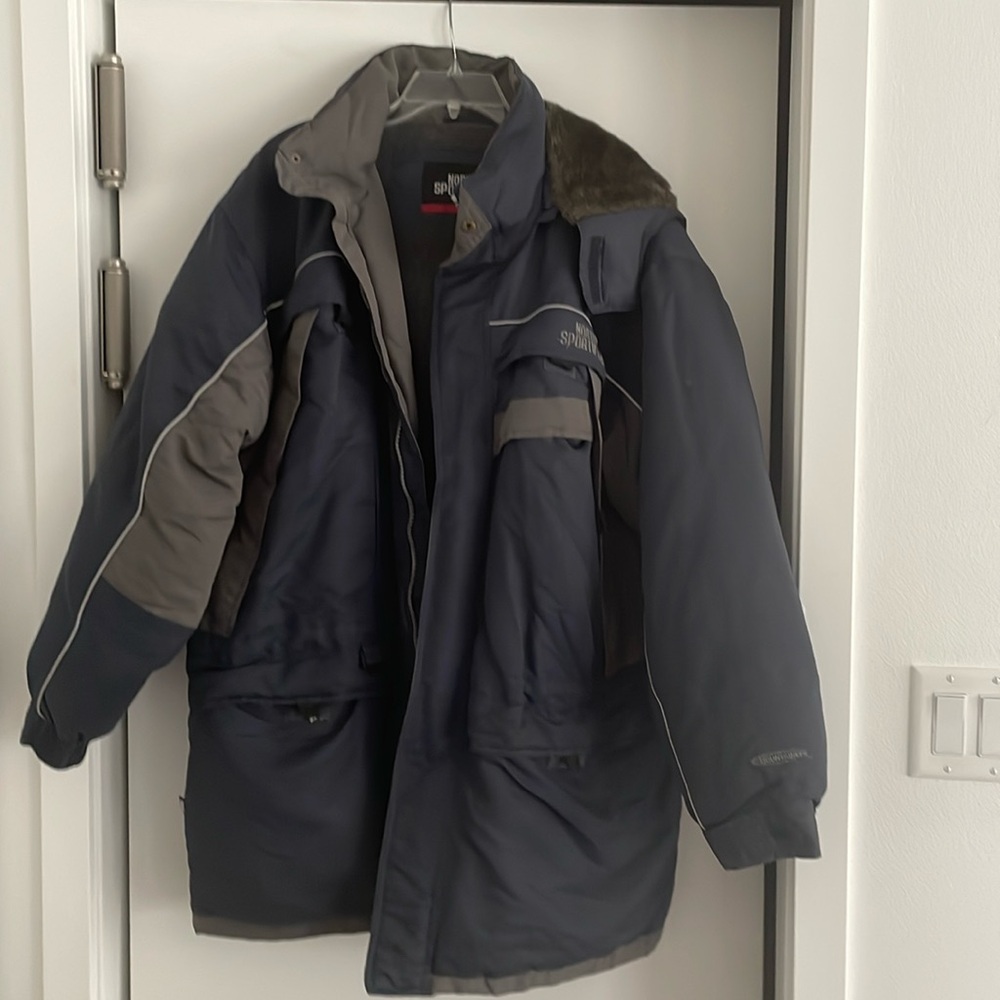 100% polyester north sportif hooded coat,size Large